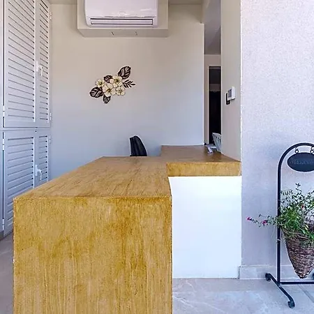 מלון Aura Luxury Suites - Olympiada Seaside Accessible Friendly אמוליאני