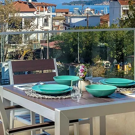 מלון Aura Luxury Suites - Olympiada Seaside Accessible Friendly אמוליאני