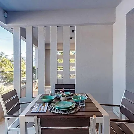 מלון Aura Luxury Suites - Olympiada Seaside Accessible Friendly אמוליאני