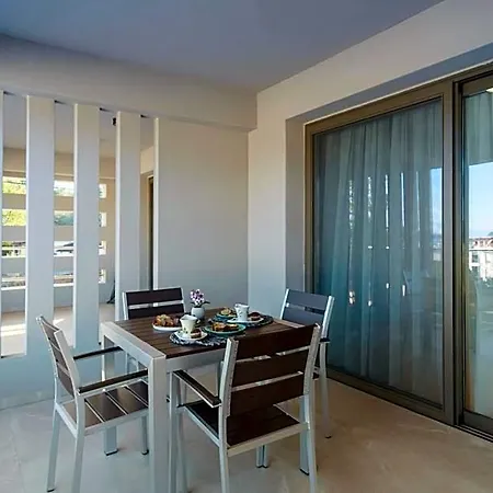 מלון Aura Luxury Suites - Olympiada Seaside Accessible Friendly אמוליאני