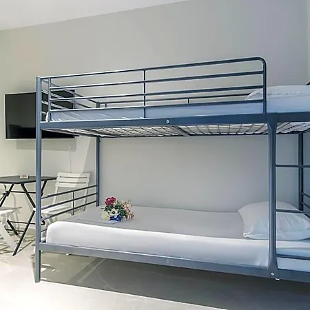 Aura Luxury Suites - Olympiada Seaside Accessible Friendly Hotel