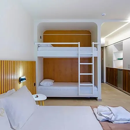 Aura Luxury Suites - Olympiada Seaside Accessible Friendly מלון אמוליאני